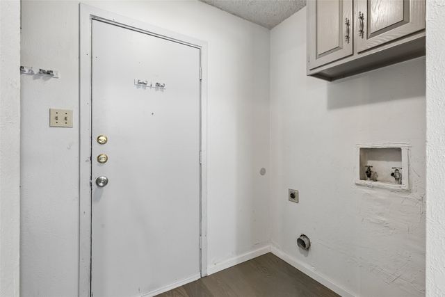 517 Sussex Drive, Arlington, TX 76014