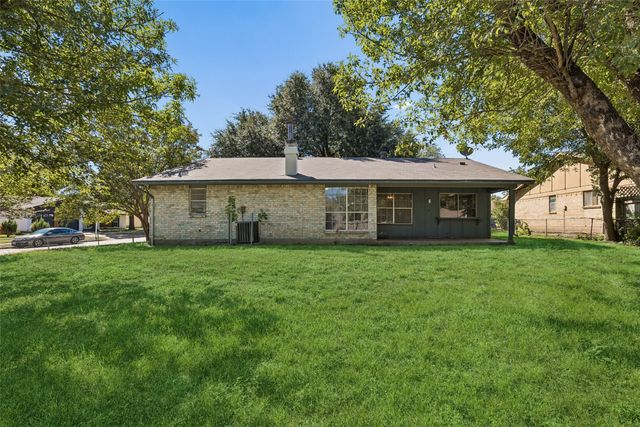 517 Sussex Drive, Arlington, TX 76014