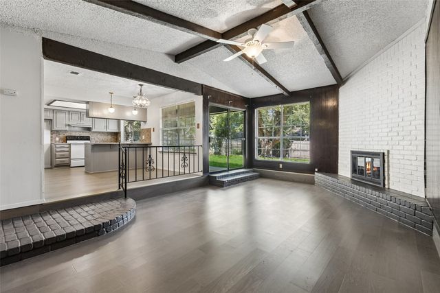 517 Sussex Drive, Arlington, TX 76014