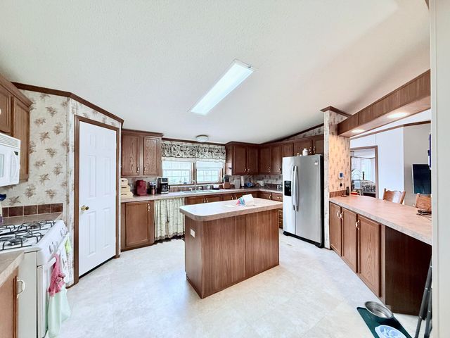 7842 Lay Road, Houston, MO 65483