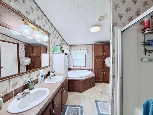 7842 Lay Road, Houston, MO 65483