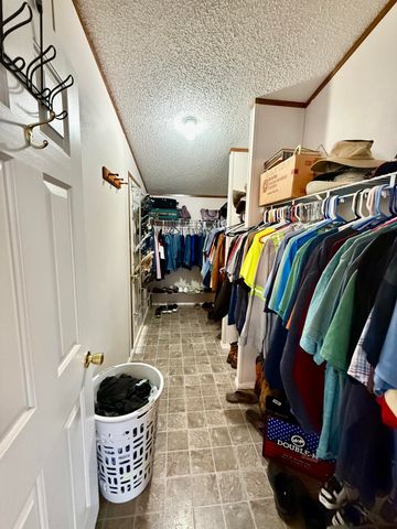 7842 Lay Road, Houston, MO 65483