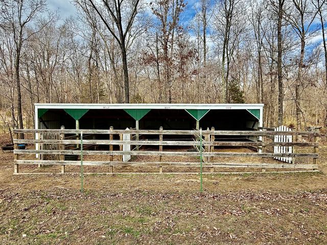 7842 Lay Road, Houston, MO 65483