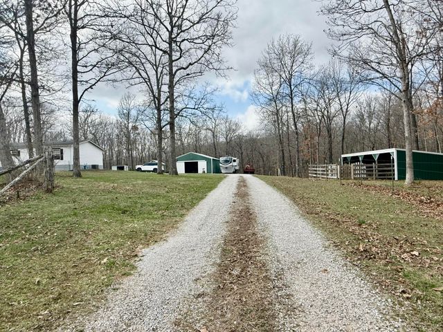 7842 Lay Road, Houston, MO 65483