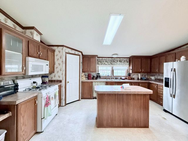 7842 Lay Road, Houston, MO 65483