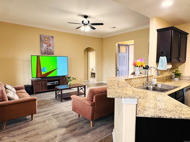 634 Hideaway Circle, Alexander, AR 72002