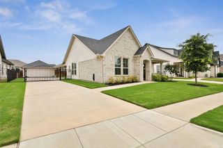 605 Adeline Drive, Burleson, TX 76028