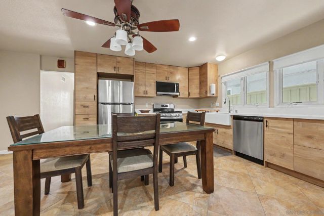 10964 Deering St, San Diego, CA 92126
