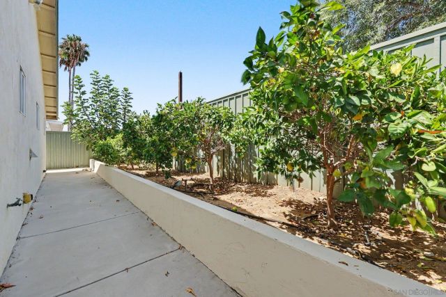 10964 Deering St, San Diego, CA 92126