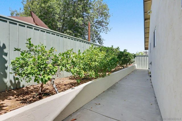 10964 Deering St, San Diego, CA 92126