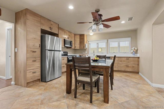 10964 Deering St, San Diego, CA 92126