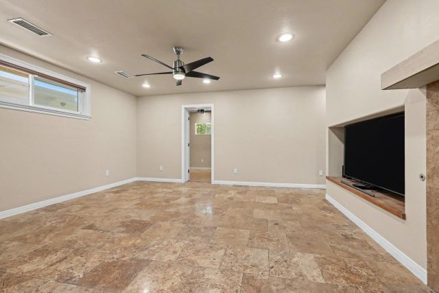 10964 Deering St, San Diego, CA 92126