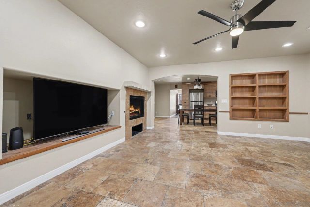 10964 Deering St, San Diego, CA 92126