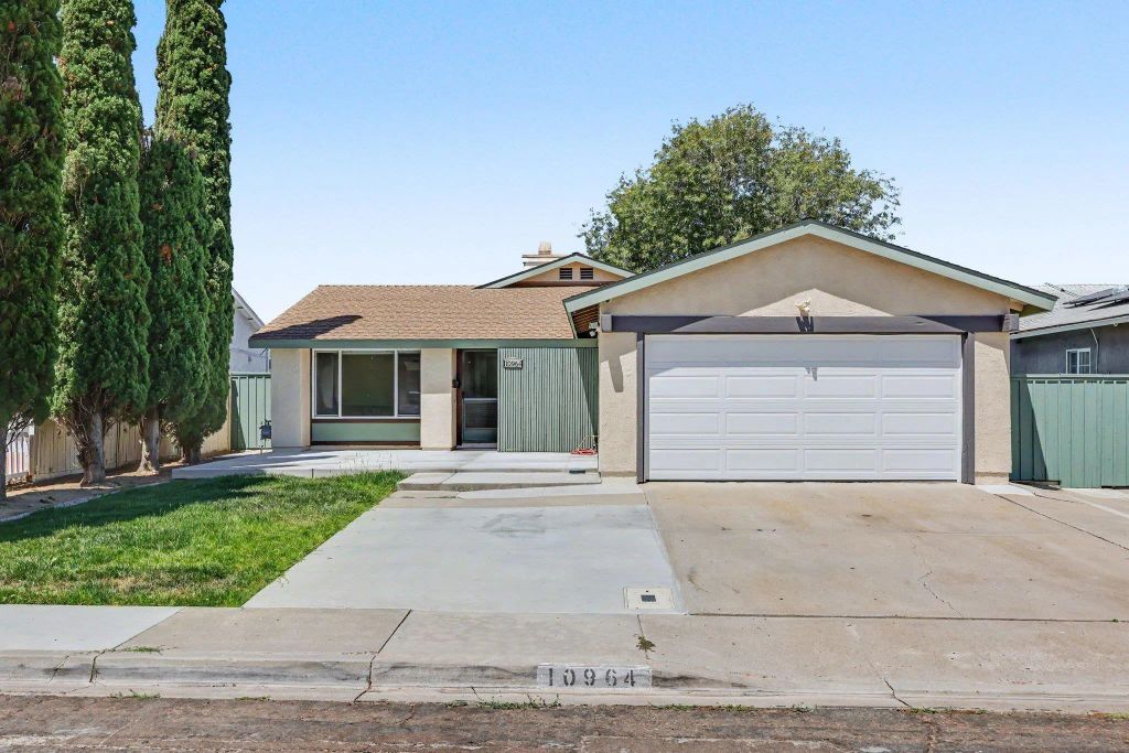 10964 Deering St, San Diego, CA 92126