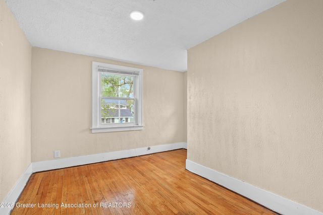504 N Magnolia Avenue, Lansing, MI 48912
