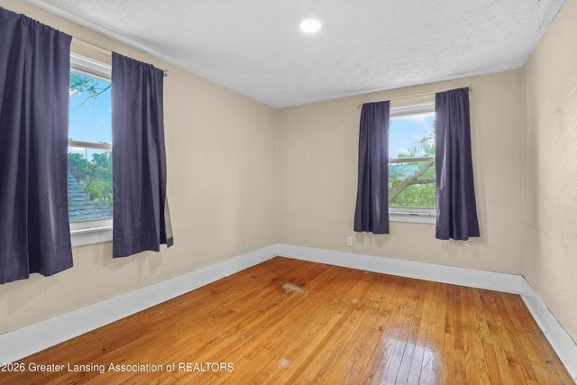 504 N Magnolia Avenue, Lansing, MI 48912