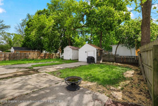 504 N Magnolia Avenue, Lansing, MI 48912