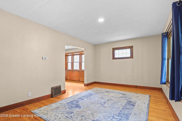 504 N Magnolia Avenue, Lansing, MI 48912