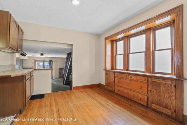 504 N Magnolia Avenue, Lansing, MI 48912