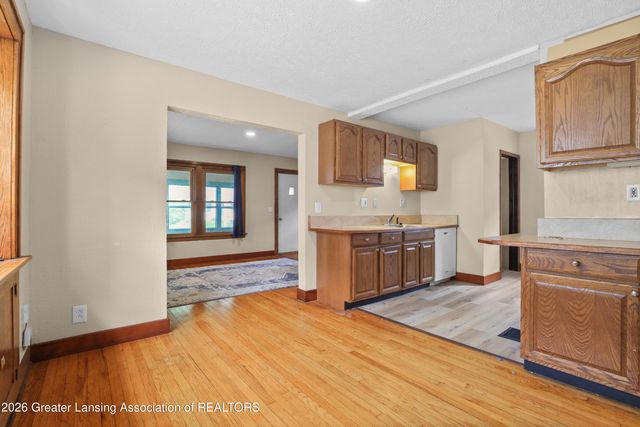 504 N Magnolia Avenue, Lansing, MI 48912