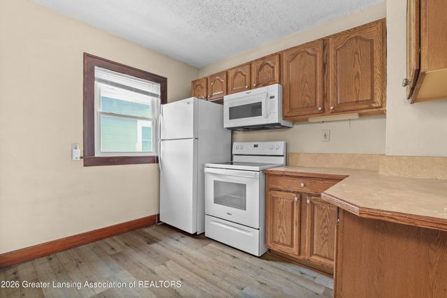 504 N Magnolia Avenue, Lansing, MI 48912