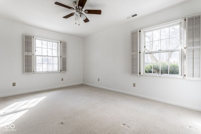 27 Dapple Court, Zionsville, IN 46077