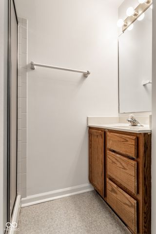 27 Dapple Court, Zionsville, IN 46077