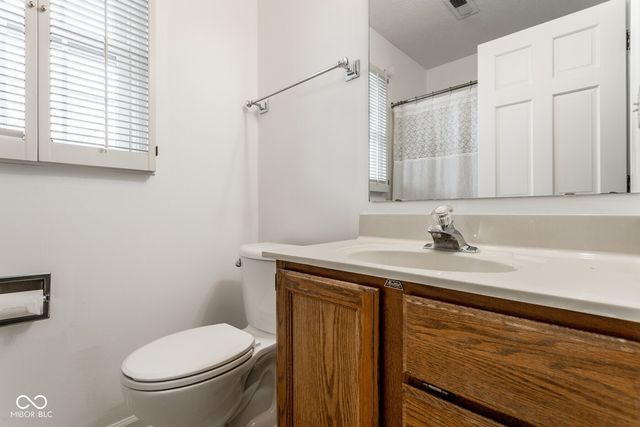 27 Dapple Court, Zionsville, IN 46077