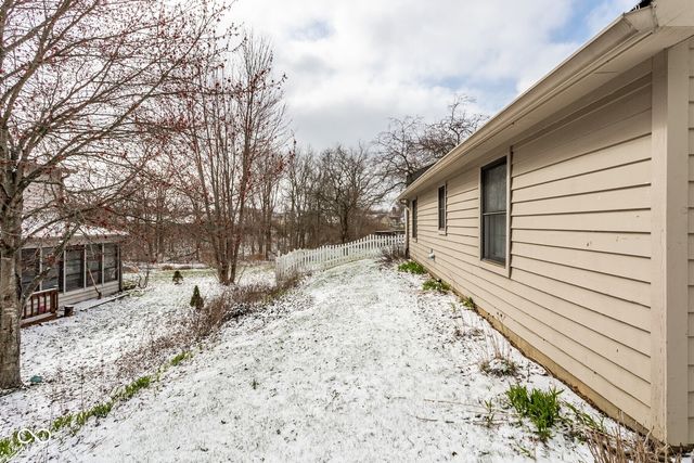 27 Dapple Court, Zionsville, IN 46077