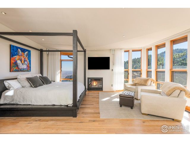 807 Timber Ln, Boulder, CO 80304