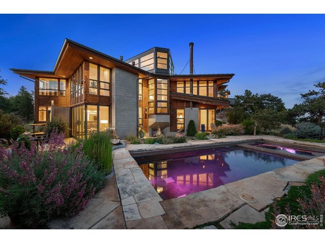 807 Timber Ln, Boulder, CO 80304