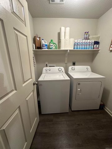 33 Avant Garde Drive, Little Rock, AR 72204