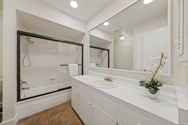 185 Terrell Rd Apt 201, San Antonio, TX 78209