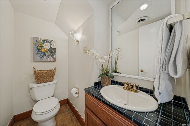 185 Terrell Rd Apt 201, San Antonio, TX 78209