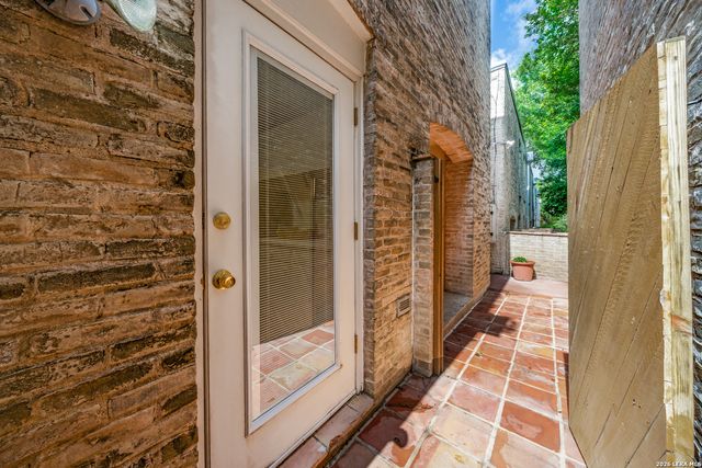 185 Terrell Rd Apt 201, San Antonio, TX 78209