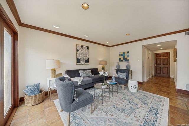 185 Terrell Rd Apt 201, San Antonio, TX 78209