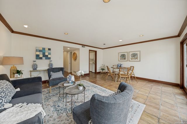 185 Terrell Rd Apt 201, San Antonio, TX 78209