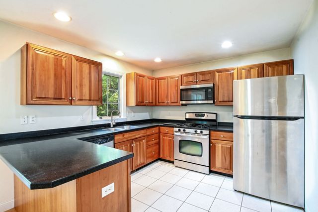 10A Saint Andrews Way 10A, Falmouth, MA 02536