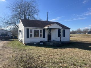 1305 Scottsville Rd, Lafayette, TN 37083