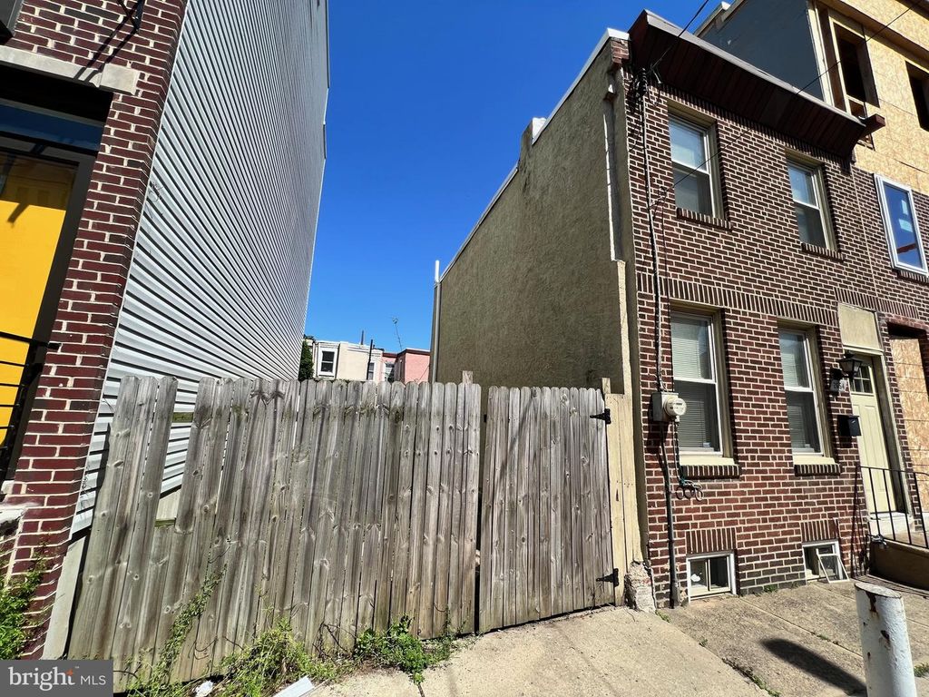 2652 AGATE ST, Philadelphia, PA 19125