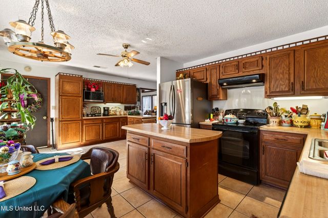 25125 Road 394, Picayune, MS 39466