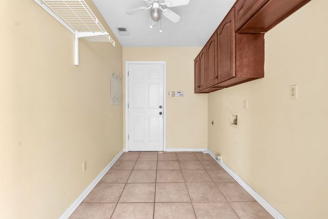 7563 CORDOVA CLUB DR E, Cordova, TN 38018