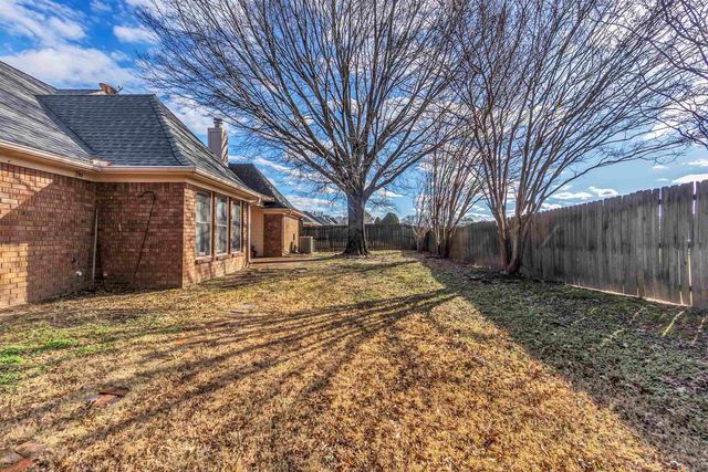 7563 CORDOVA CLUB DR E, Cordova, TN 38018