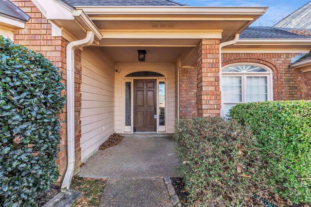 7563 CORDOVA CLUB DR E, Cordova, TN 38018