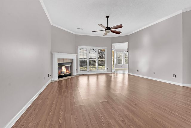 7563 CORDOVA CLUB DR E, Cordova, TN 38018