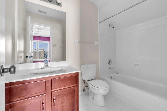 7563 CORDOVA CLUB DR E, Cordova, TN 38018