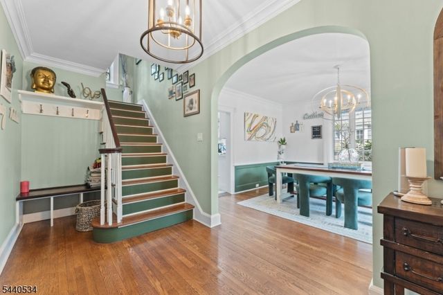 562 Irvington Ave, Elizabeth City, NJ 07208