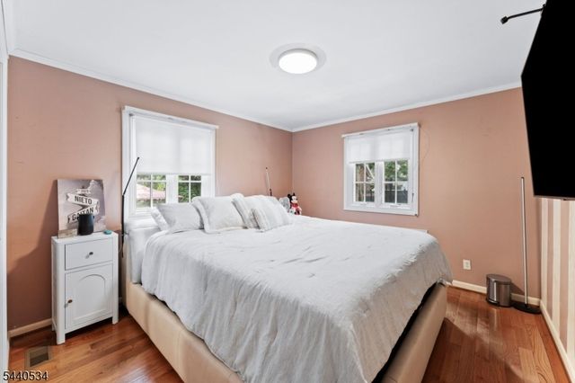 562 Irvington Ave, Elizabeth City, NJ 07208
