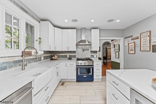 562 Irvington Ave, Elizabeth City, NJ 07208