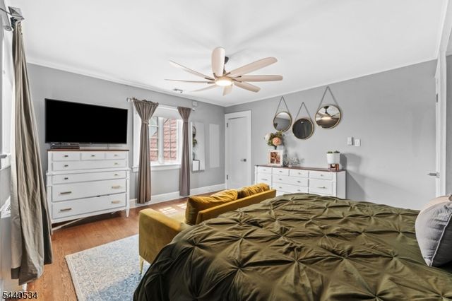 562 Irvington Ave, Elizabeth City, NJ 07208